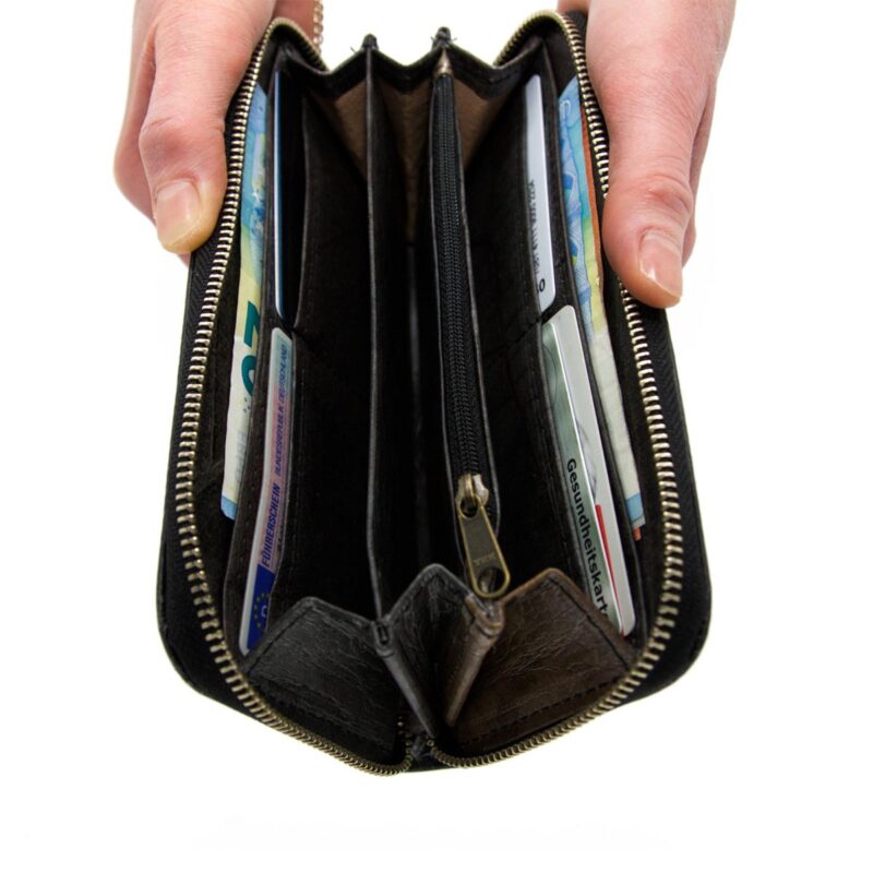 GELDBÖRSE FÜR DAMEN AUS BLÄTTERN SCHWARZ 03