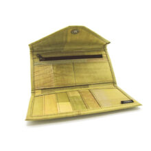 Nachhaltiges Envelope Portemonnaie aus Bananenblättern vegan